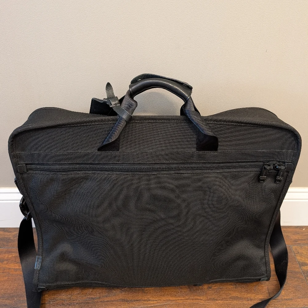 🖤 Vintage TUMI Alpha Nylon Professional Hangable Multipocket Garment Bag, Black